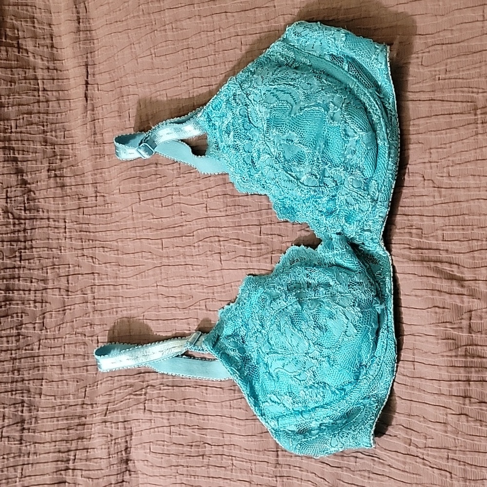 Frederick's of Hollywood bra with removable straps and pads